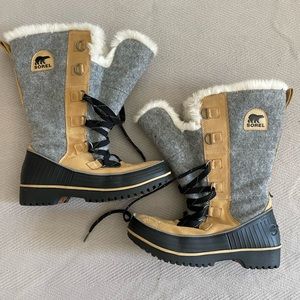 Sorrel Snow Boots Size 9